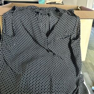 Sleeveless Geo Print Pattern top by Premise Studio- Woman Top in Black and White